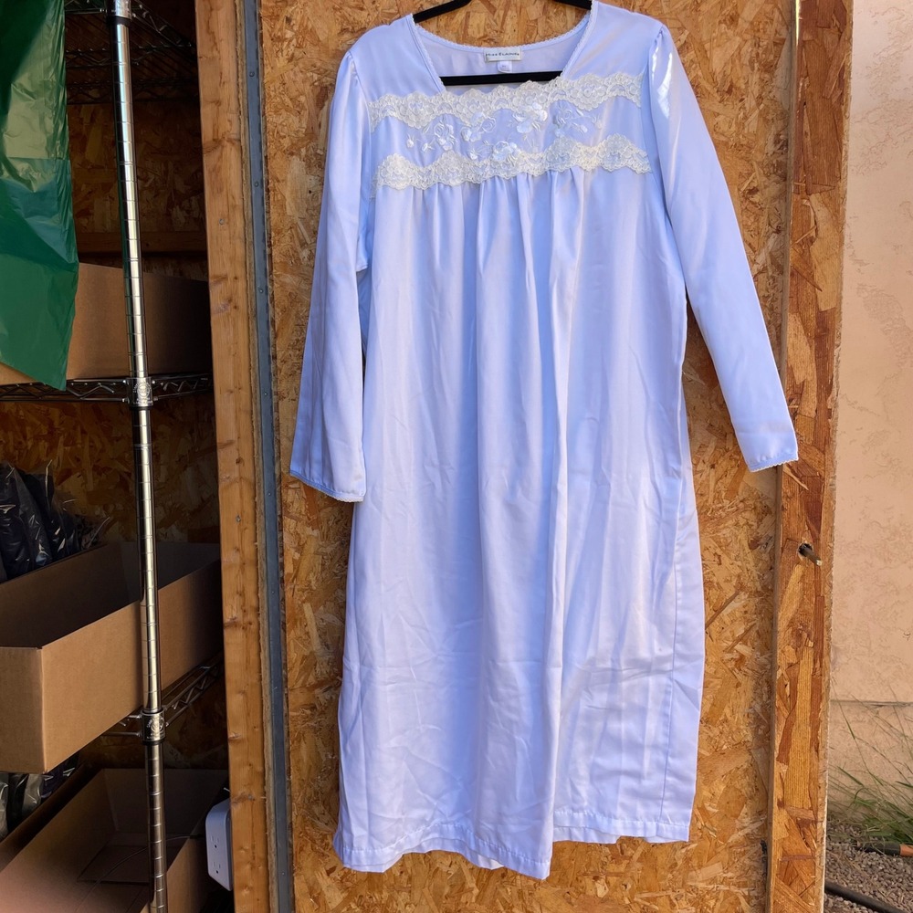 Miss‎ Elaine Nightgown Women XL Ice Blue Long Sleeve Lace Embroidered Satin Trim